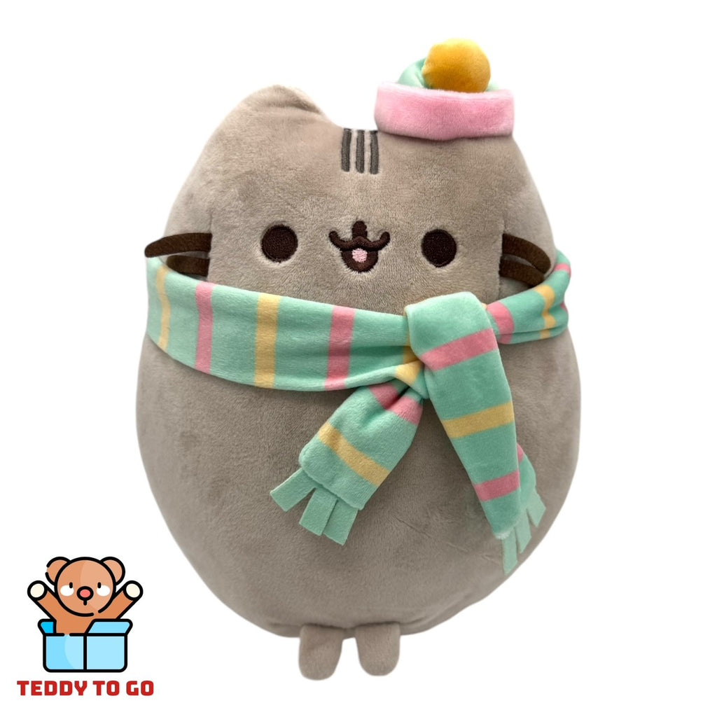 Cozy Winter Pusheen the Cat knuffel voorkant