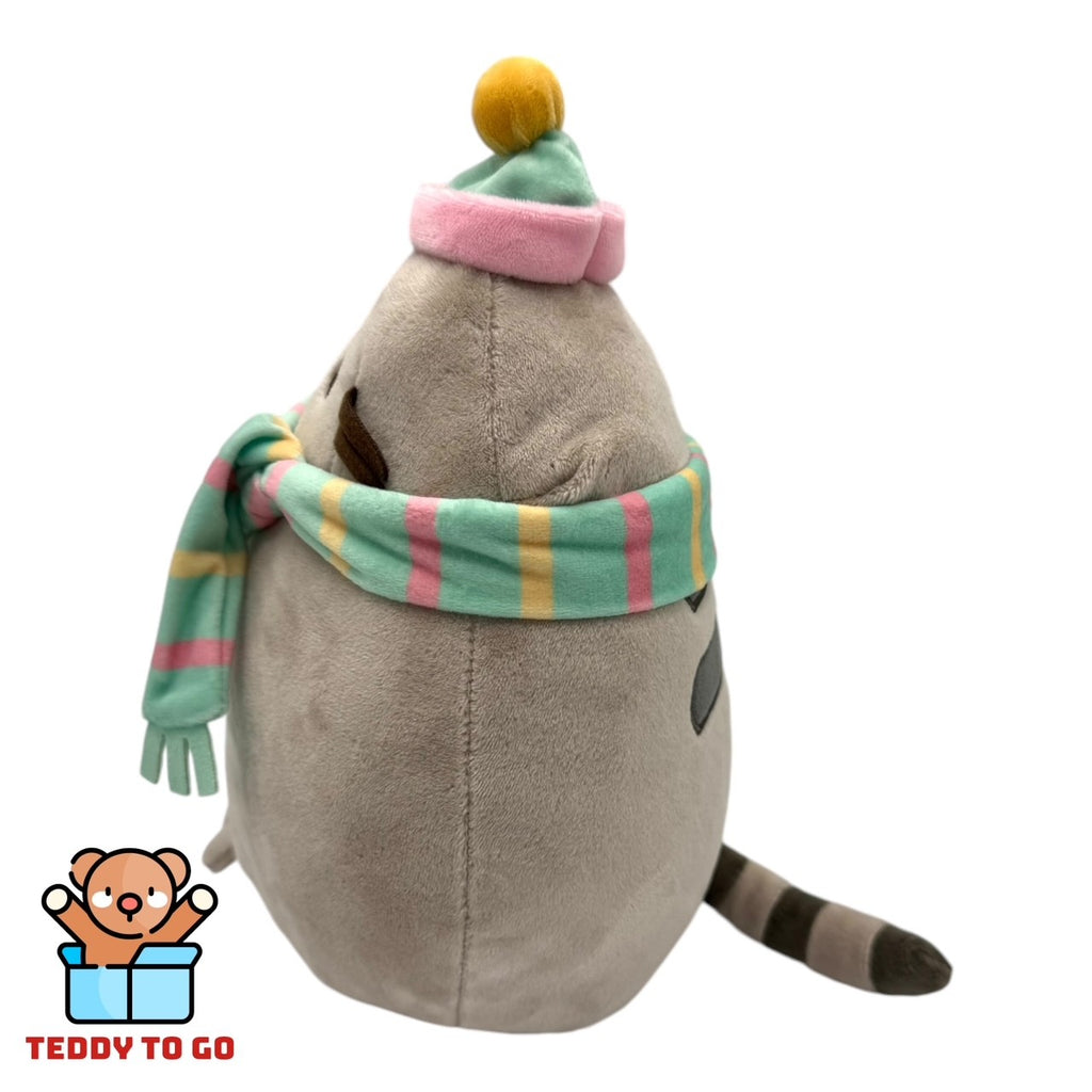 Cozy Winter Pusheen the Cat knuffel zijkant